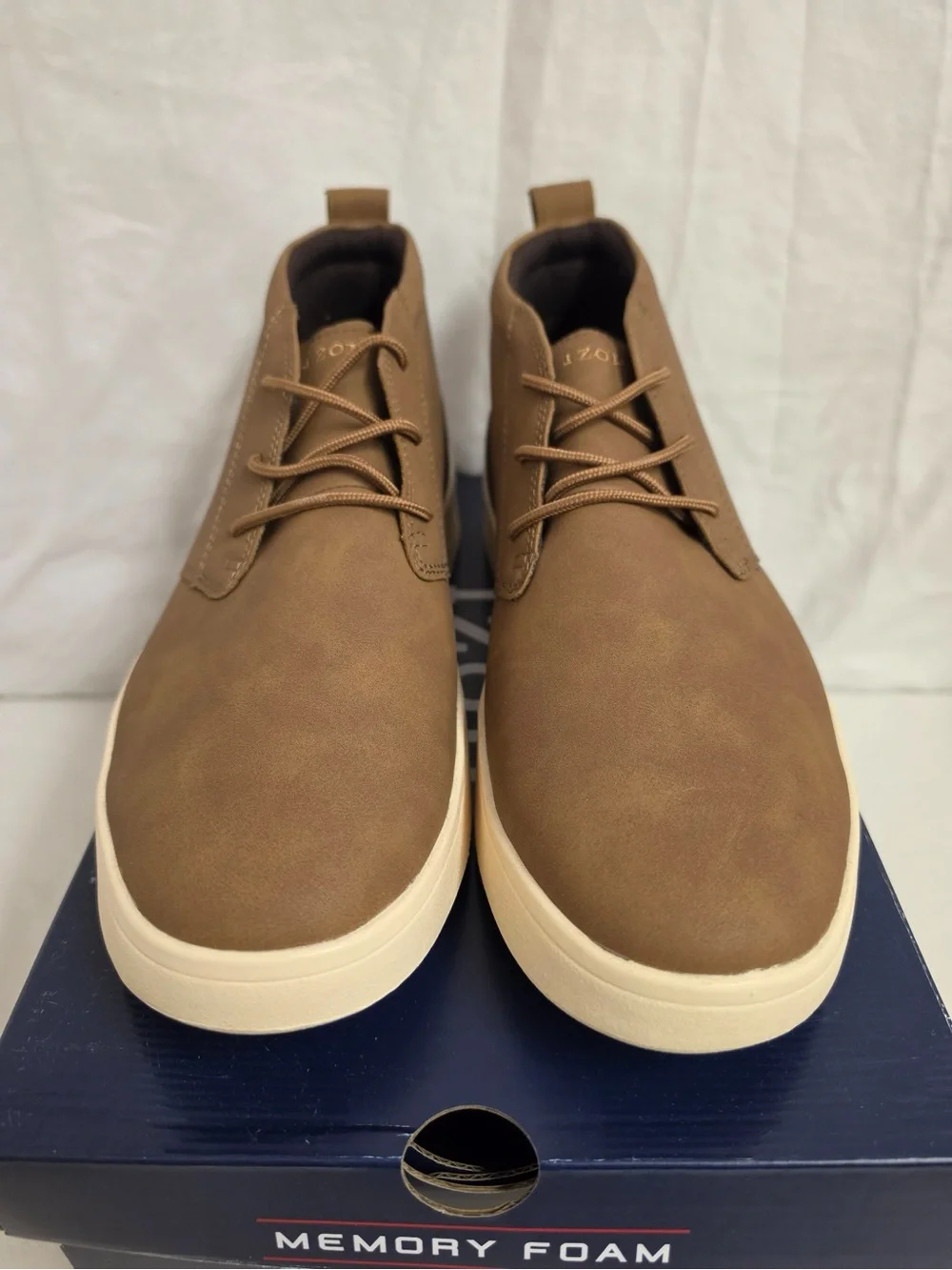 IZOD Palmer Men’s Chukka Boots Brown Size 10 Memory Foam New With Box
